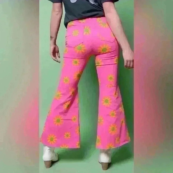 Free People Youthquake Cropped Flares - Picture 2 of 5